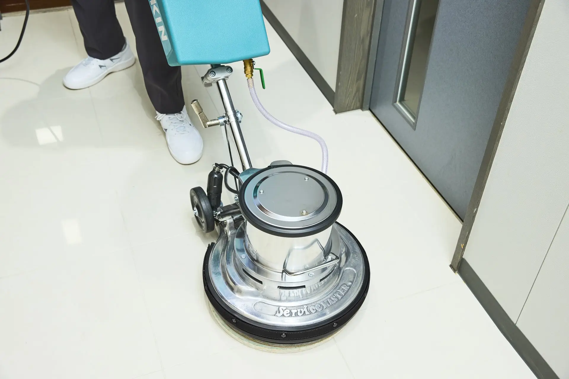 フロア・水まわりクリーニング